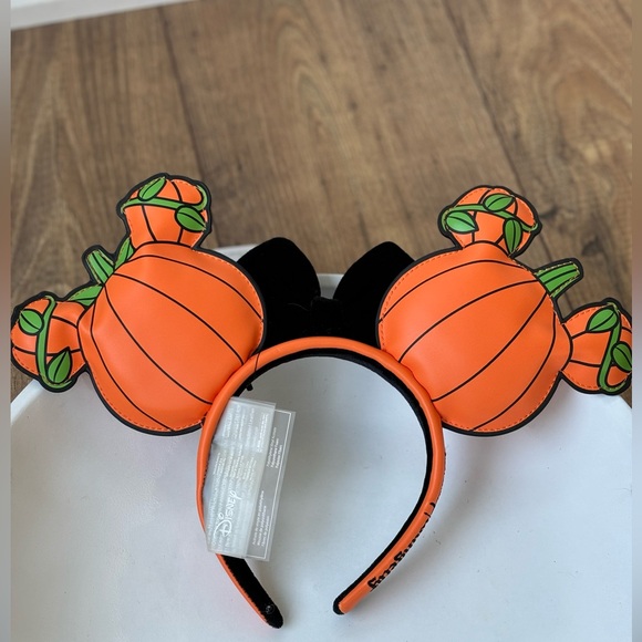 Disney Loungefly Mick-O-Lantern *Glow in the Dark* Headband 🧡🖤🧡🖤 - Picture 2 of 6